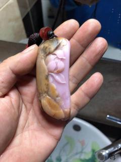 爆红的小玉种:桃花玉籽料!
