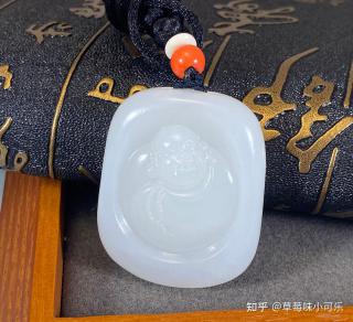 怎么挑选和田玉吊坠?